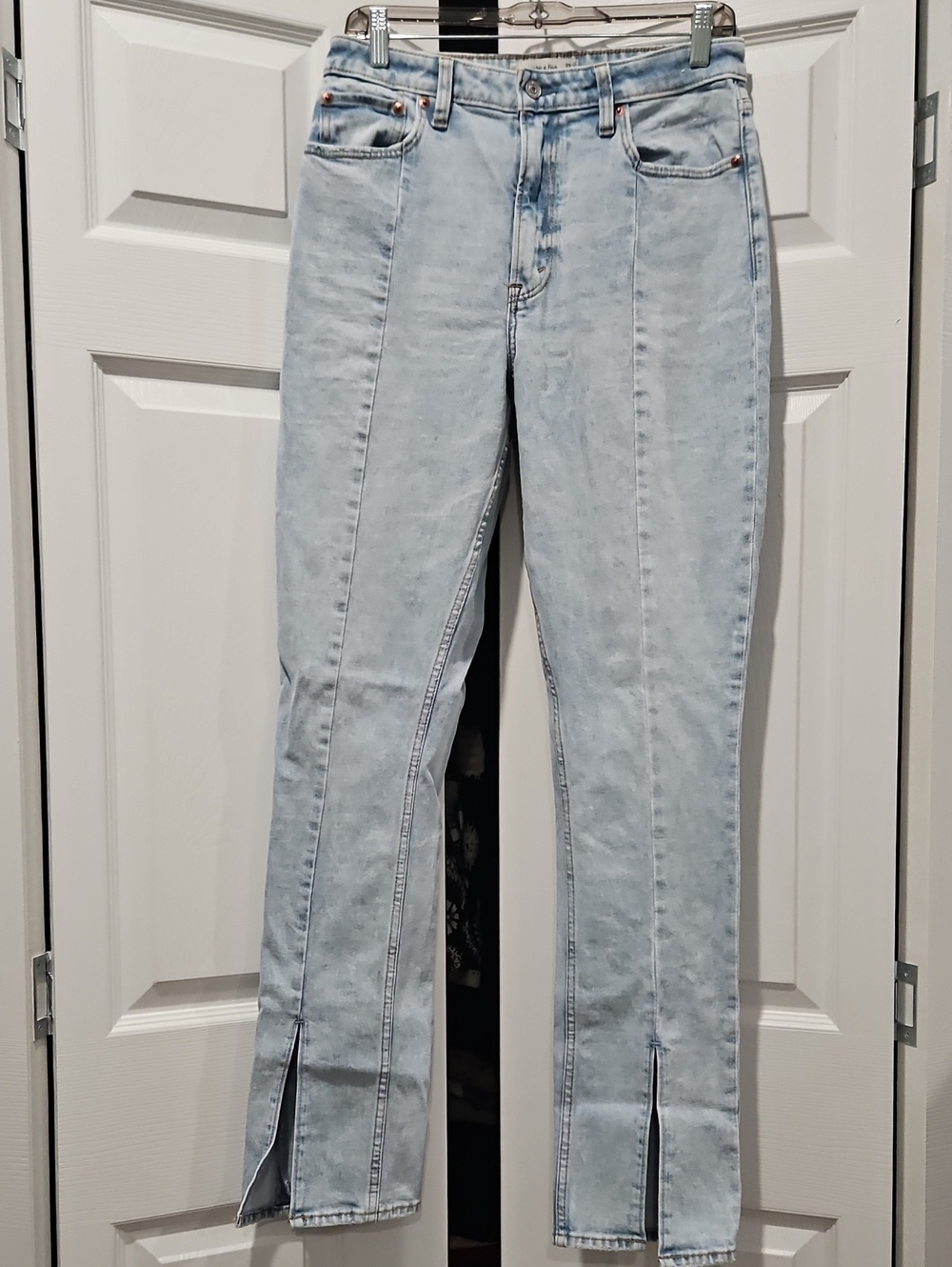Abercrombie & Fitch (The Skinny High Rise) Jeans